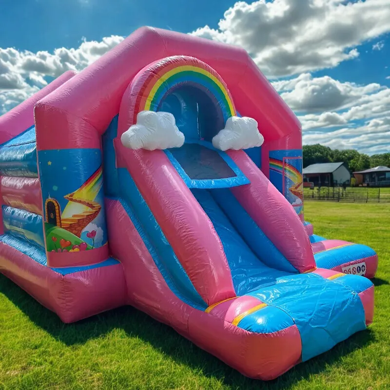 Springkussen met glijbaan Unicorn huren - veld